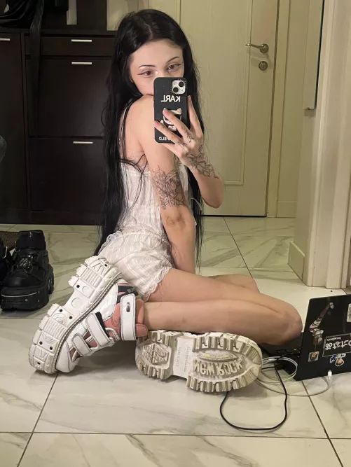 do you like my boots by kaiko_riko