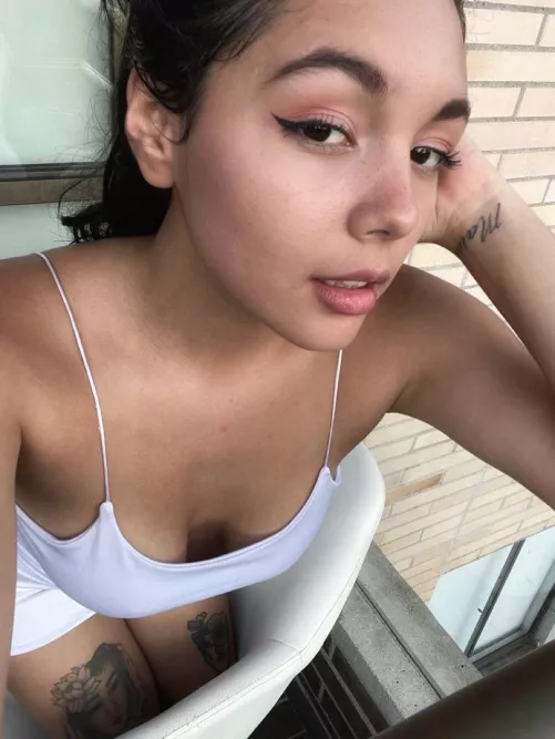 Do you mind if I move in next door? 🤓 by Narrow-Pop9482