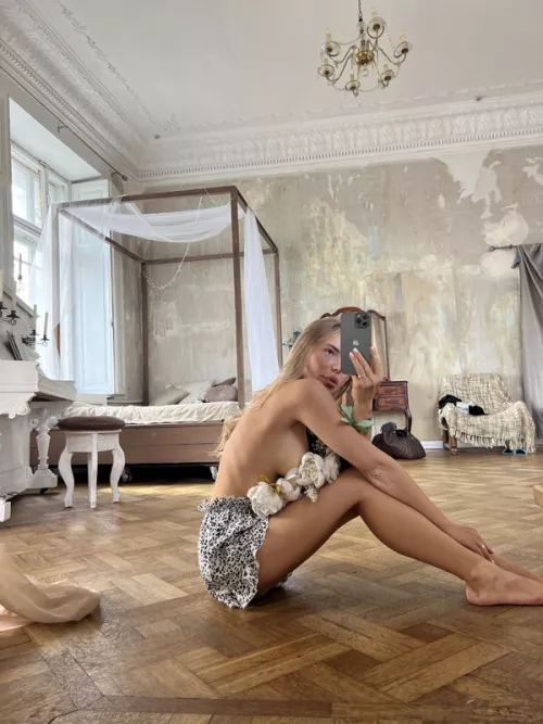 Eat me well by Luuveee