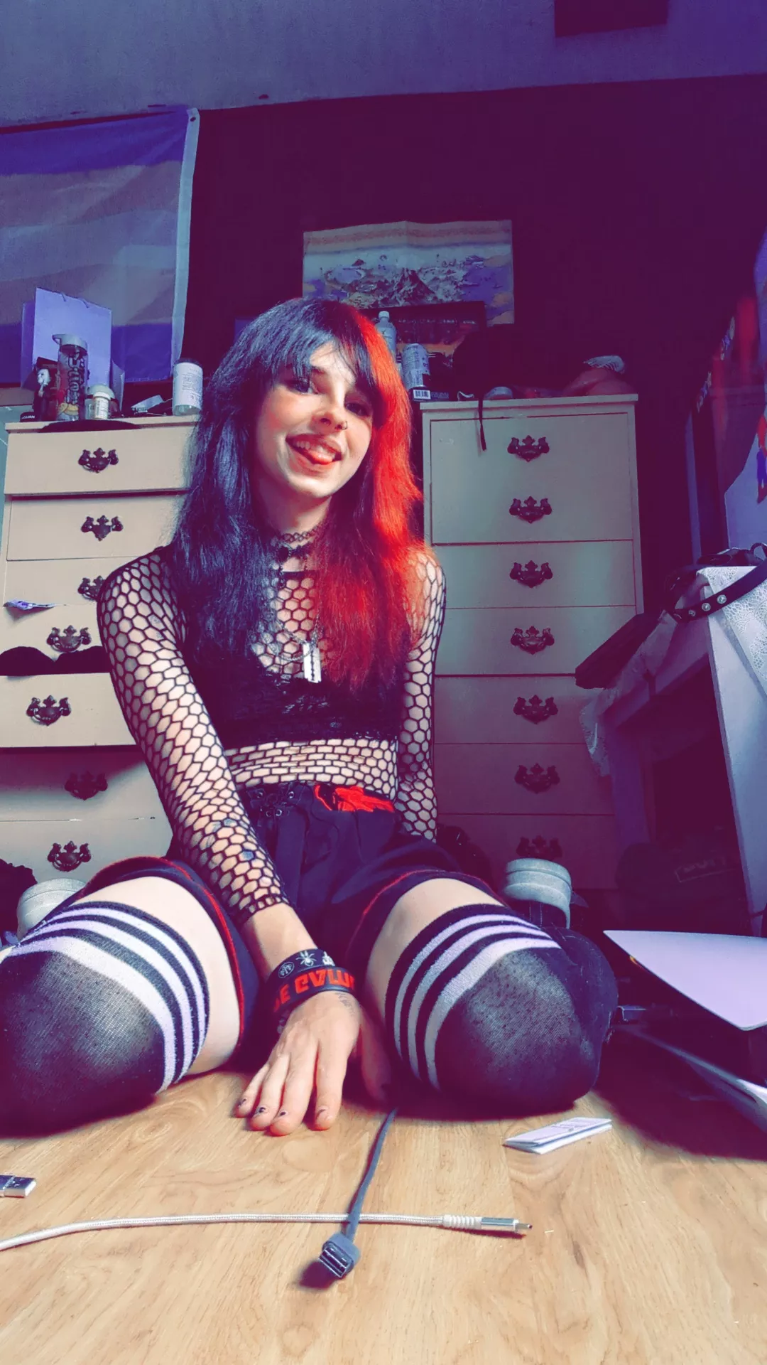 Hi cuties new hair color hope y'all like it 🖤❤️🖤❤️🖤❤️🖤 posted by Anastasia_Motionless