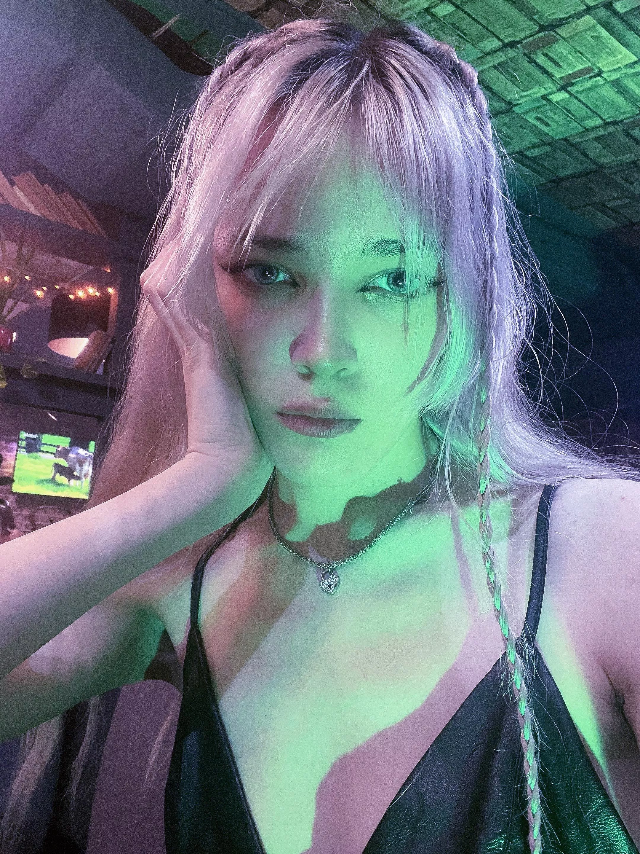 Horny and nude mood today posted by autocorrekt_