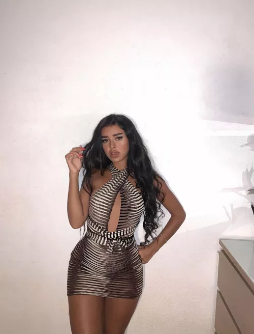 I am handful, that's why you got to hands 😉 by Dwarfishhopkins94