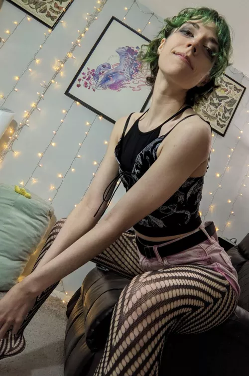 Just need a lap to sit on 💚 by TaylorMorganHi