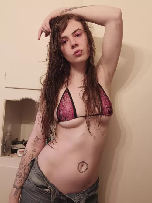 Just shut the Fuck up and Worship Me. by GoddessOpheliaJones