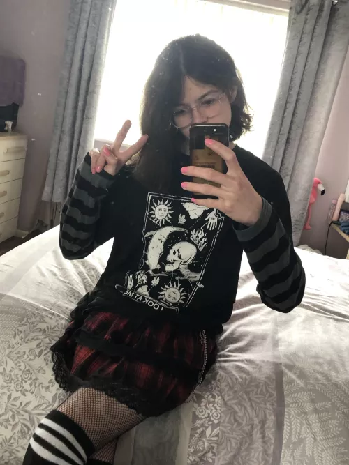 Just two cuties looking at each other~ 🖤❤️ by TheHiddenFem07