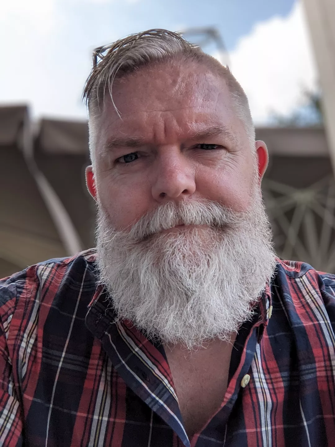 Look! An old man! 😀 posted by _sparadraps_