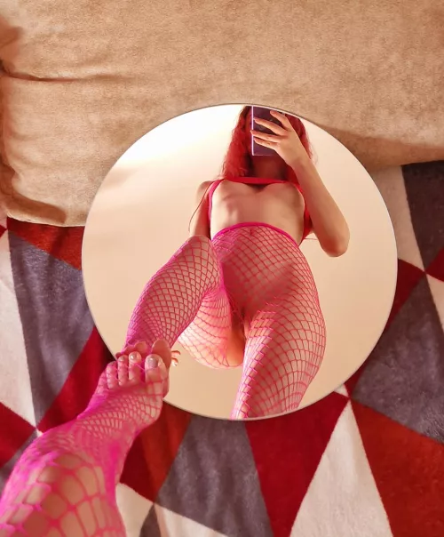 Mirror, mirror on the wall by DepravedPuss