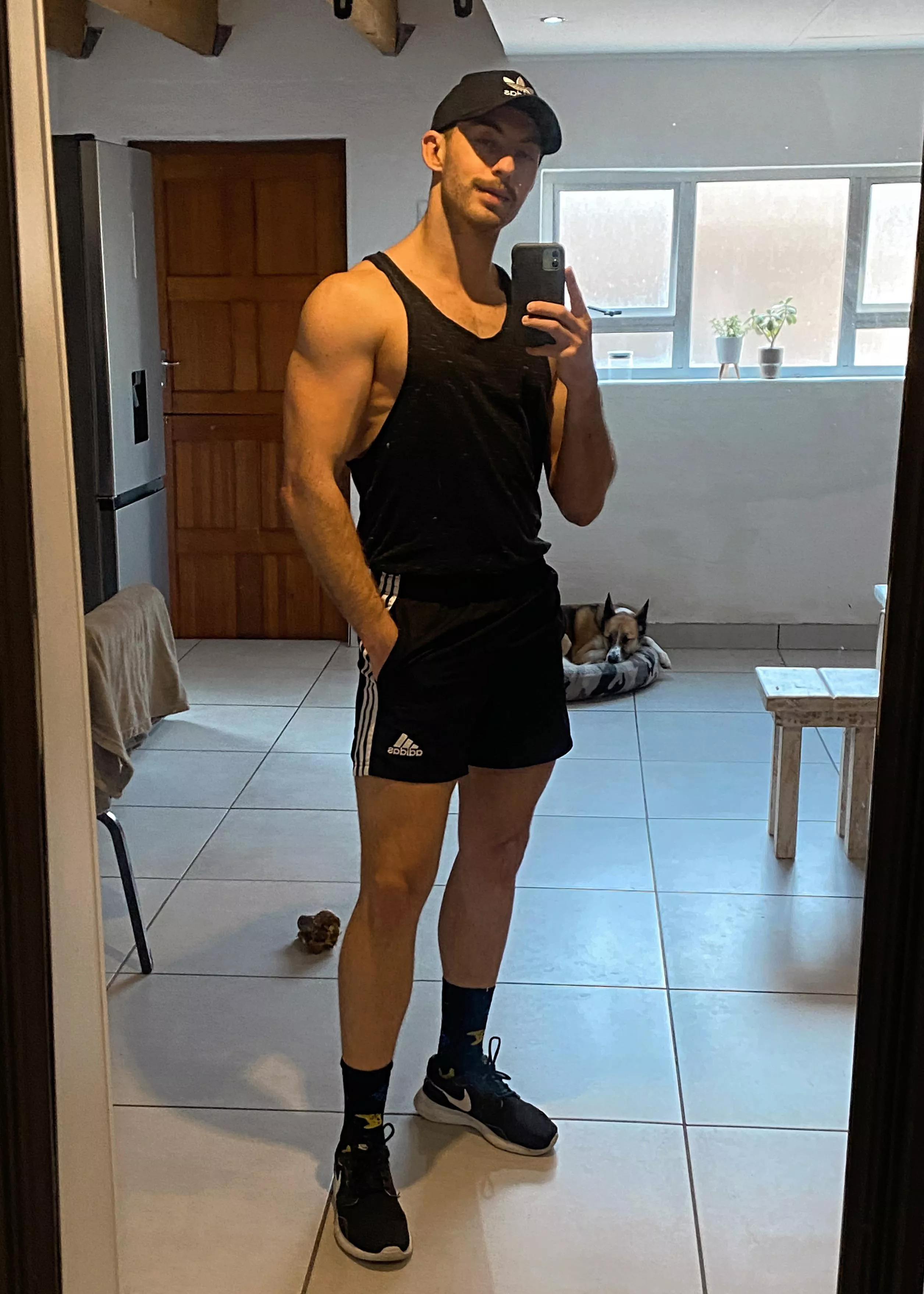 On my way to gym. It’s back and bi’s today. What are you training today? 🏋🏻‍♀️ posted by theD0n_1