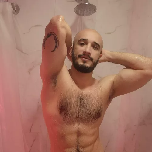 Raise your hands if you prefer hot showers! by DanteVegaOF