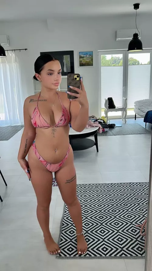 Small and cuteee by MurkyLandscape1023