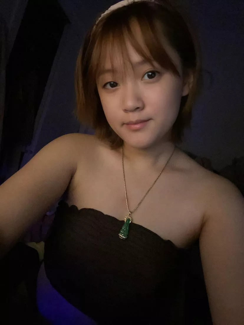 smiles 🤭 posted by BubblyCalligrapher11