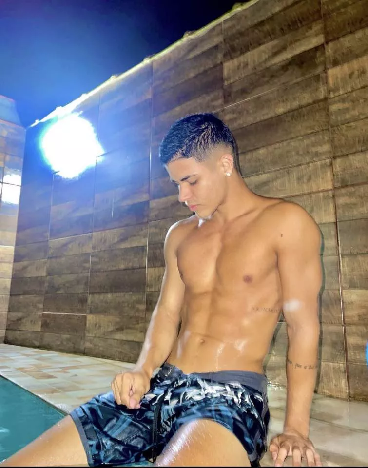 Smooth & sexy posted by Mountainrush01