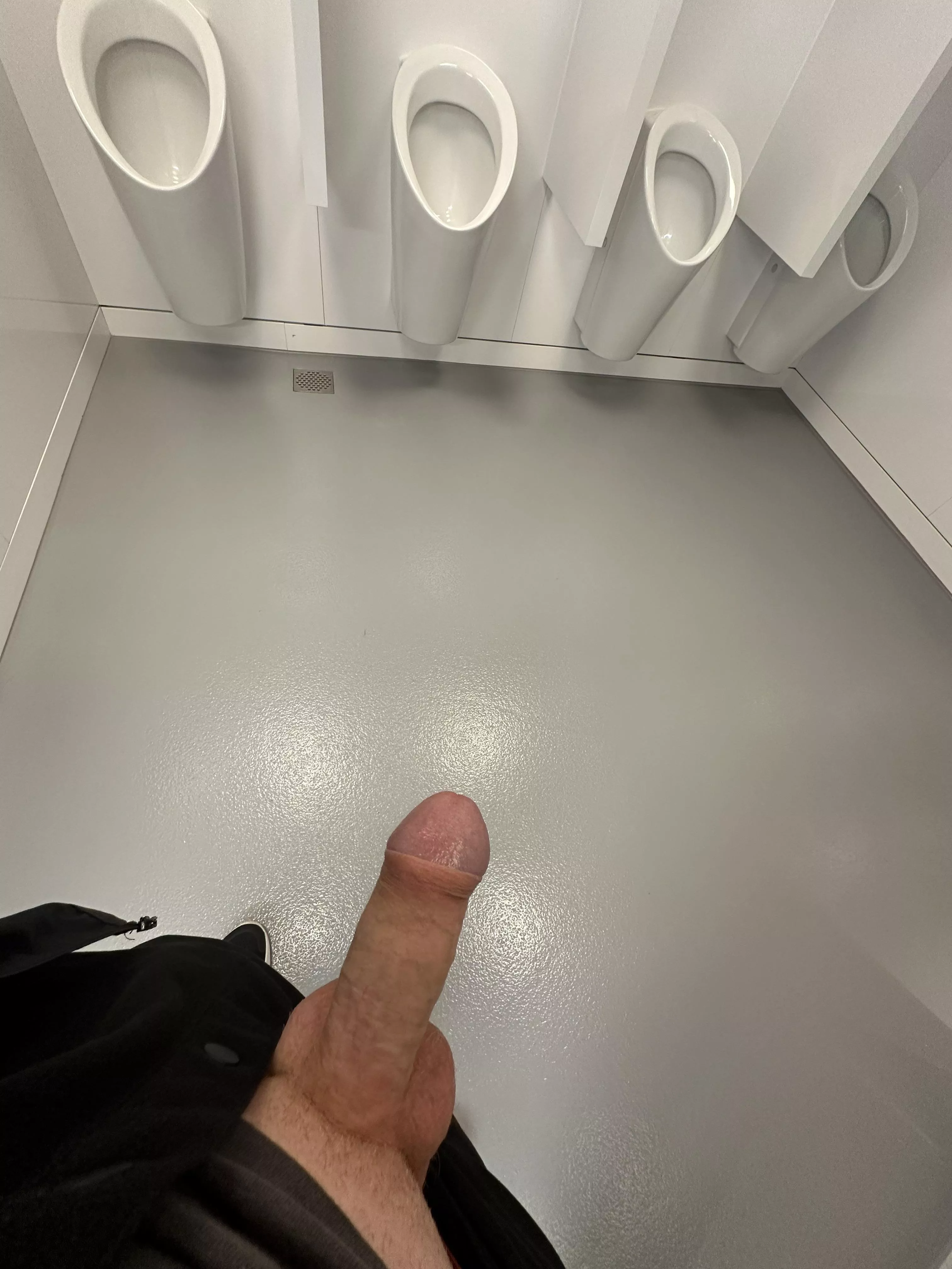 Which one should I take? 🔥🥵 posted by feetplorer