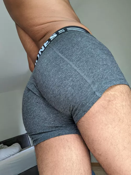 Would you clap a bros ass? (25) by Belle_Caramelle