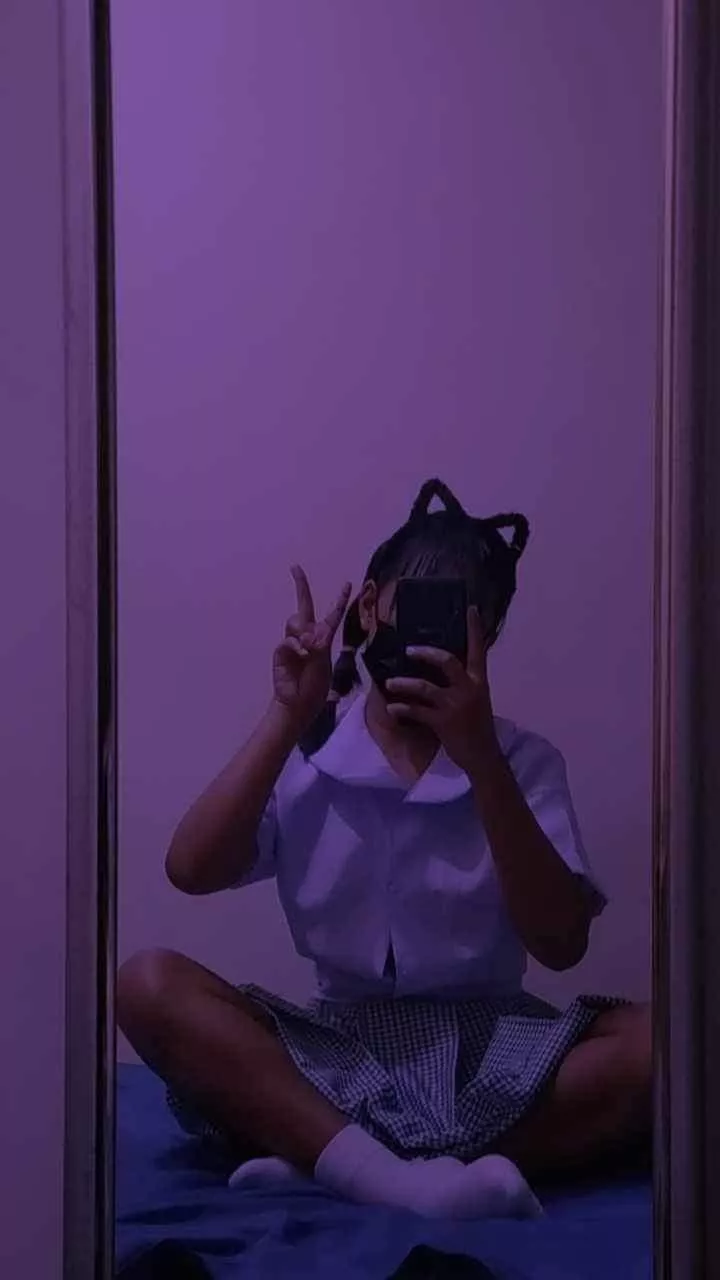 18 year old Filipina 4’5, high school student 😘❤️ posted by PinaySaraii