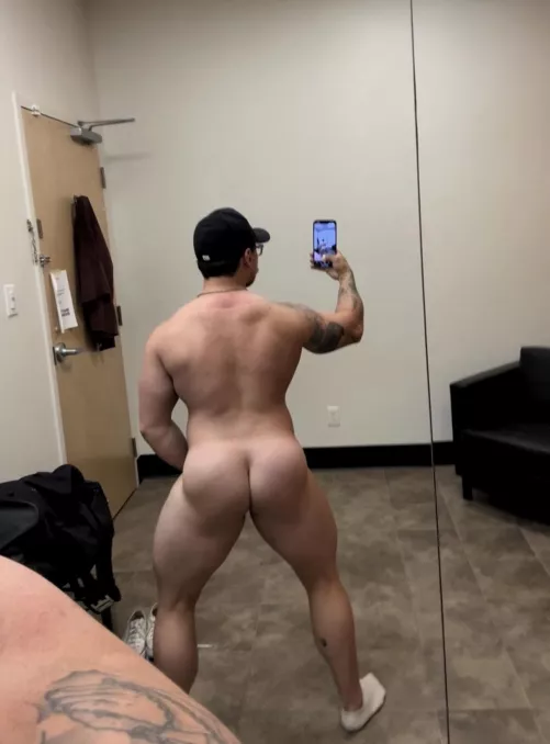 (27) 5’5” - love this full sized wall mirror by JJaredderaJJ