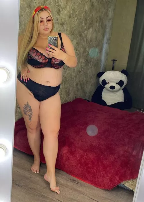 Are you hungry ? by Angelica_BigTits