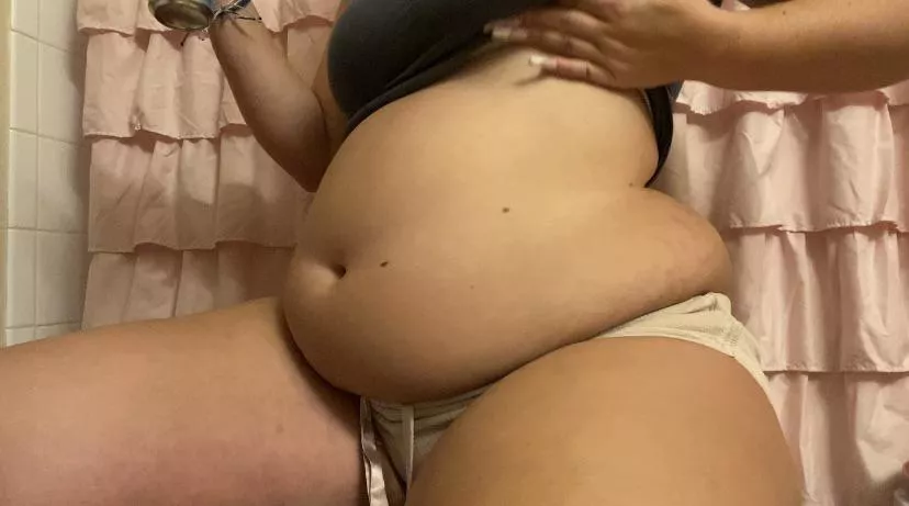 Cannot stop eating😩 posted by Poptartbelly