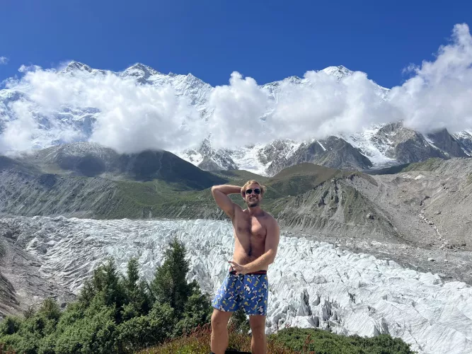 Cold armpits... poor me by LongJohnDeacon