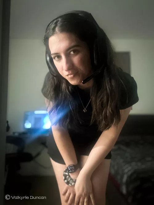 Gamer T-girl at your service 😁😉 by Upset-Bedroom