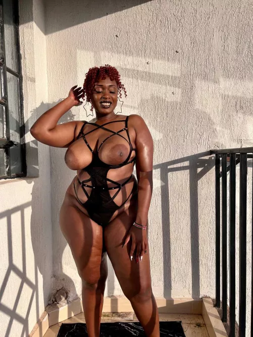 Hope older men like black girls by Rozie_99