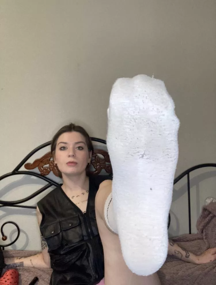 It makes me [f]eel horny too 🙃 posted by feetyourlick