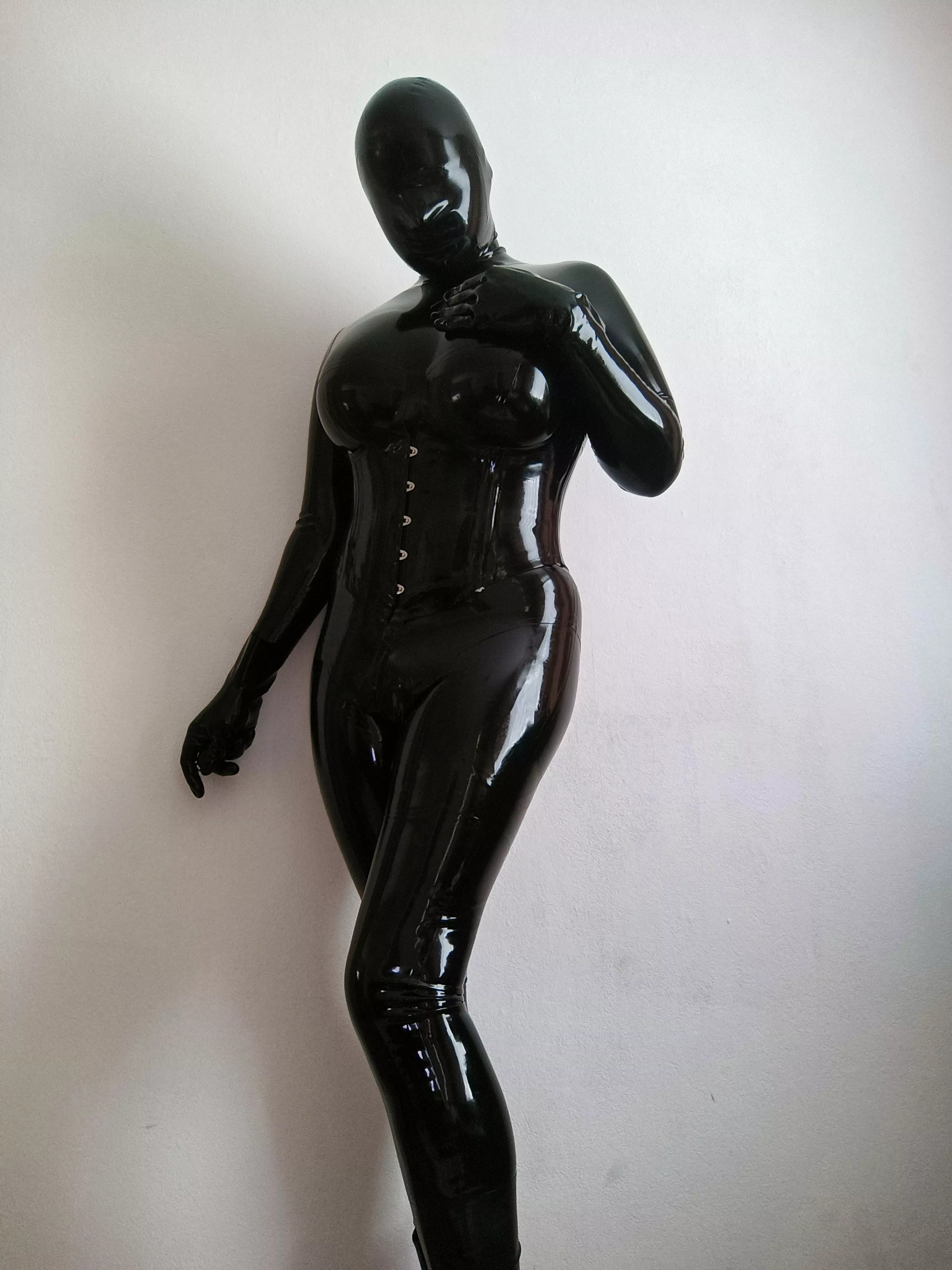 Just being shiny! posted by DavinaDarkness