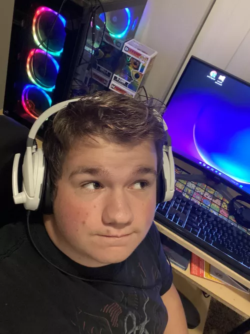 Just spent the day helping someone move, and now I get to sit and relax 😮‍💨 by LateNightTeddyBear