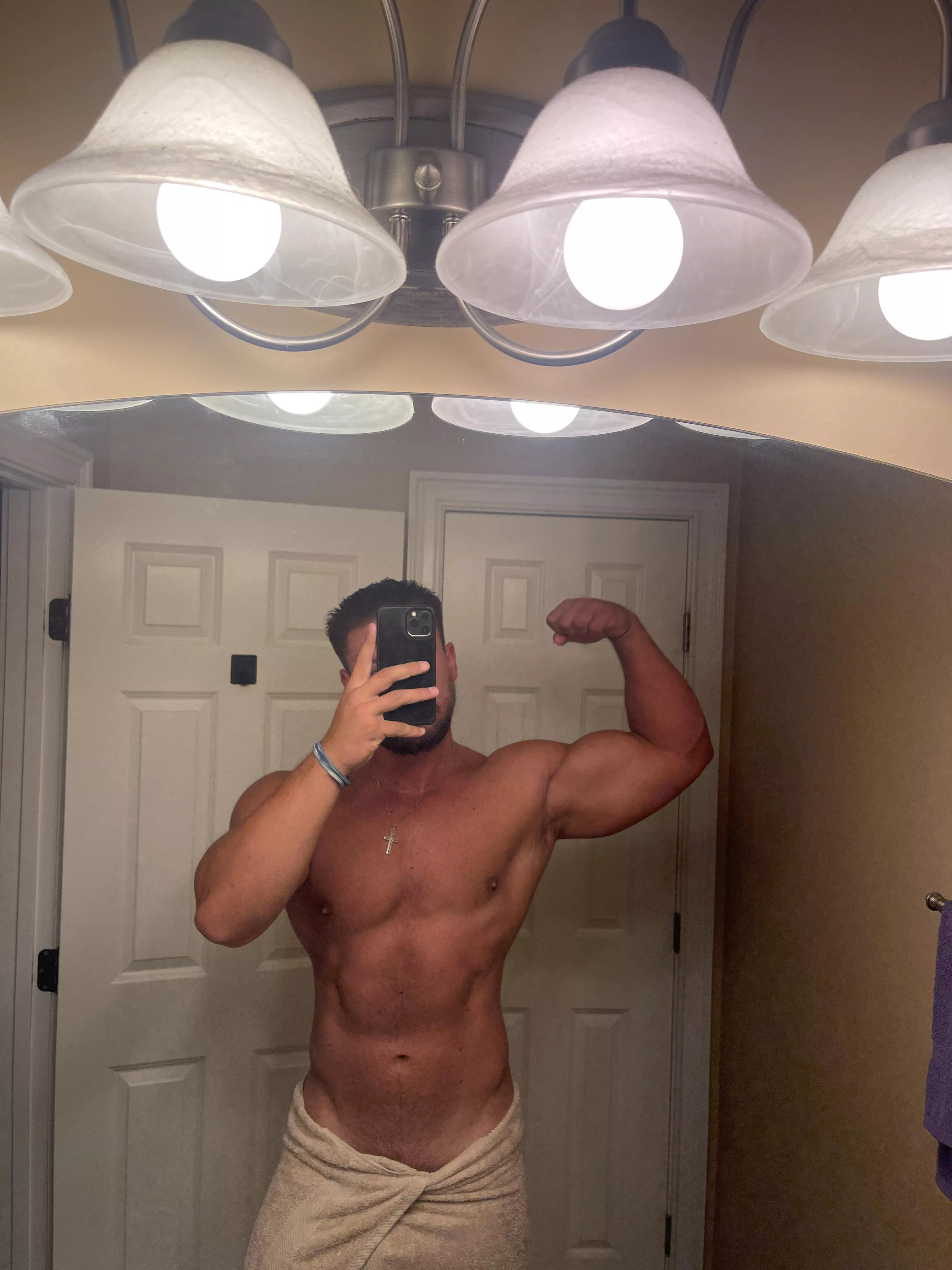 [M] Just hit arm day…who’s joining next time? posted by Mammoth-Substance-38