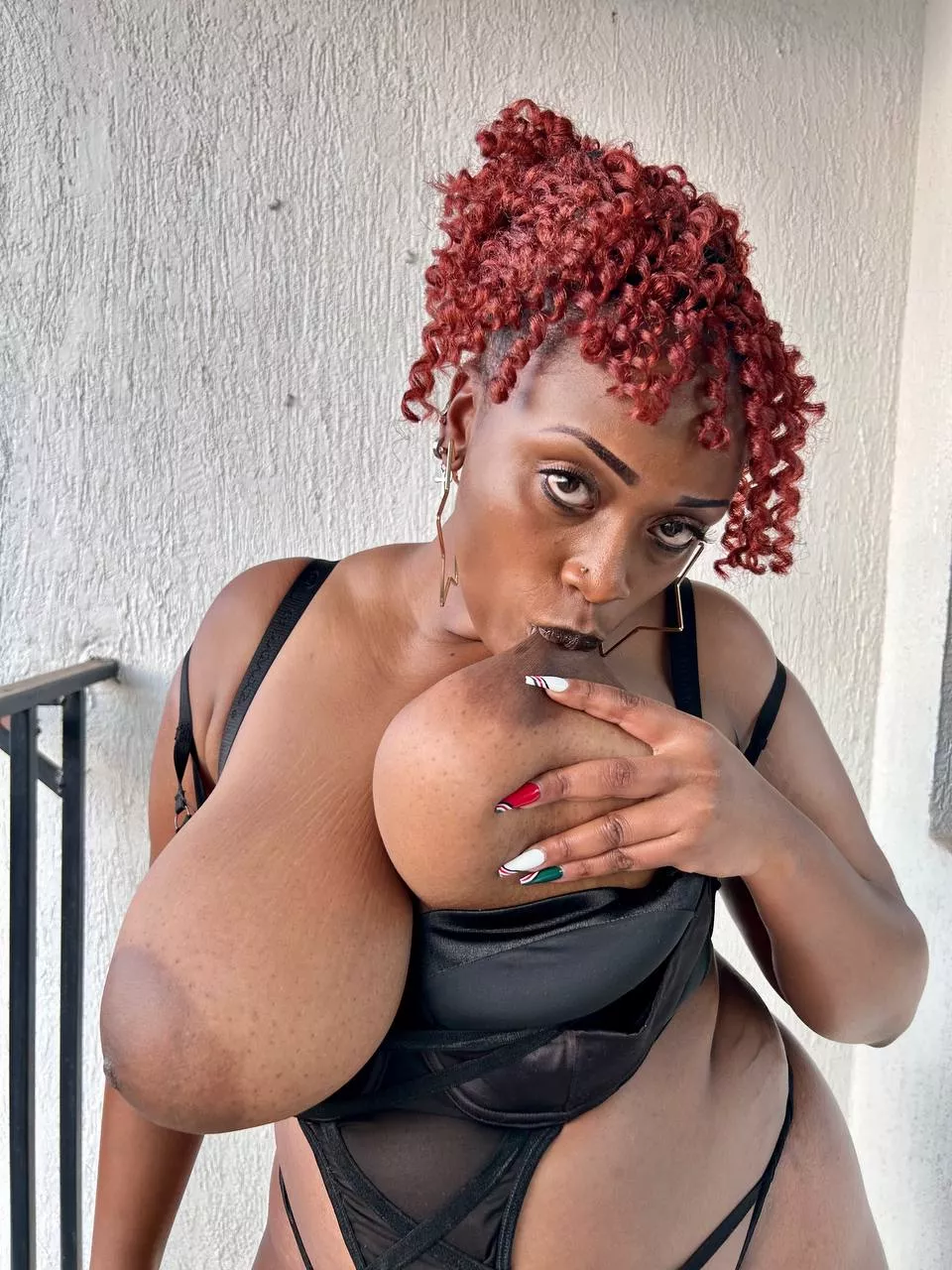 The perfect boobs don't exis-- posted by Rozie_99