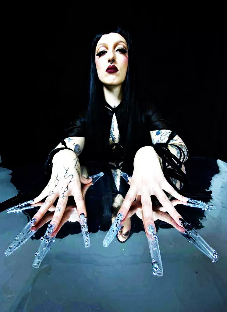 Think you deserve to get your back scratched by these beauties? hmm i don't think so posted by EIMENEITOR