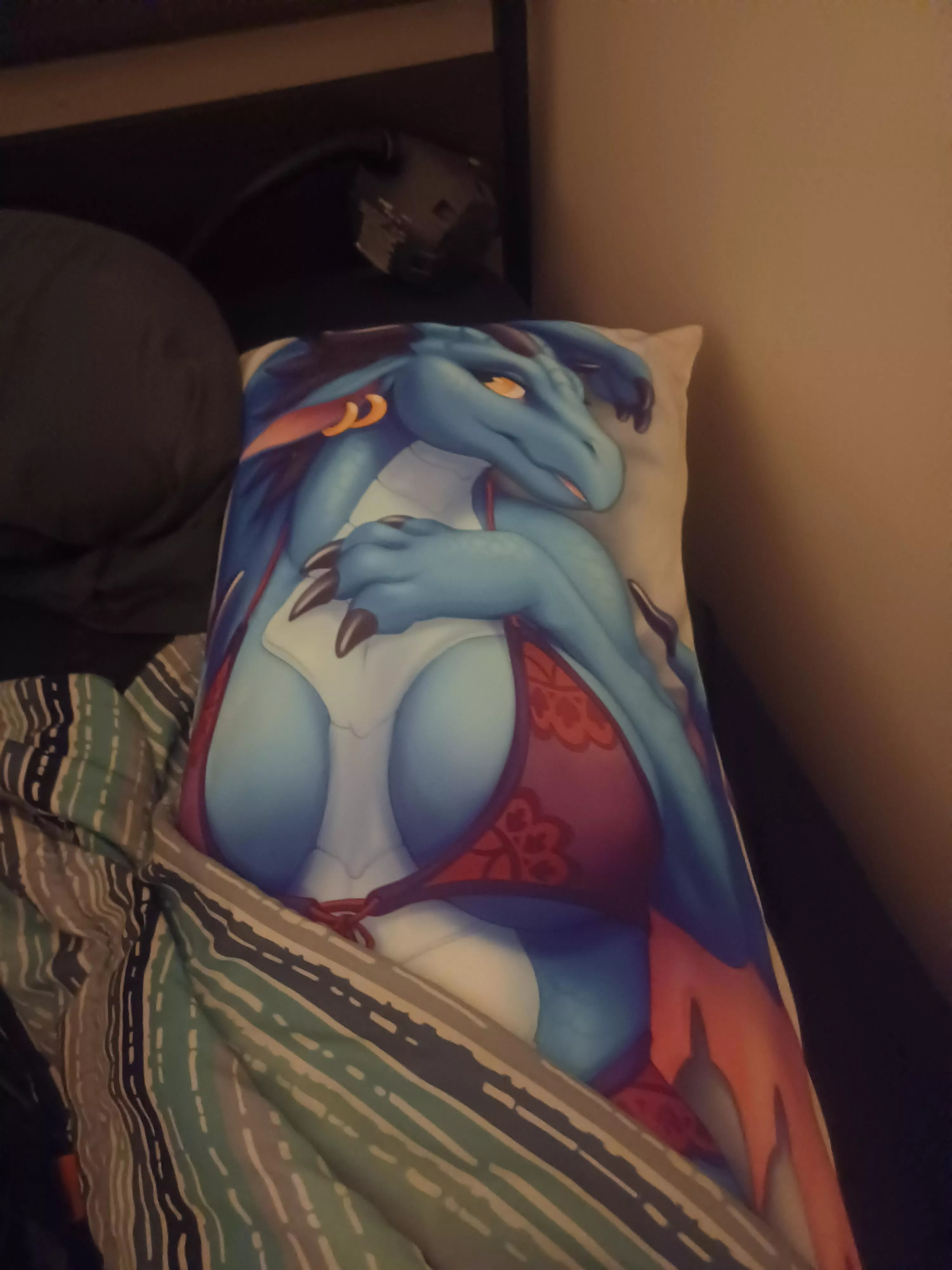 Well someone's comfy 😅 posted by Fairro_Infairus