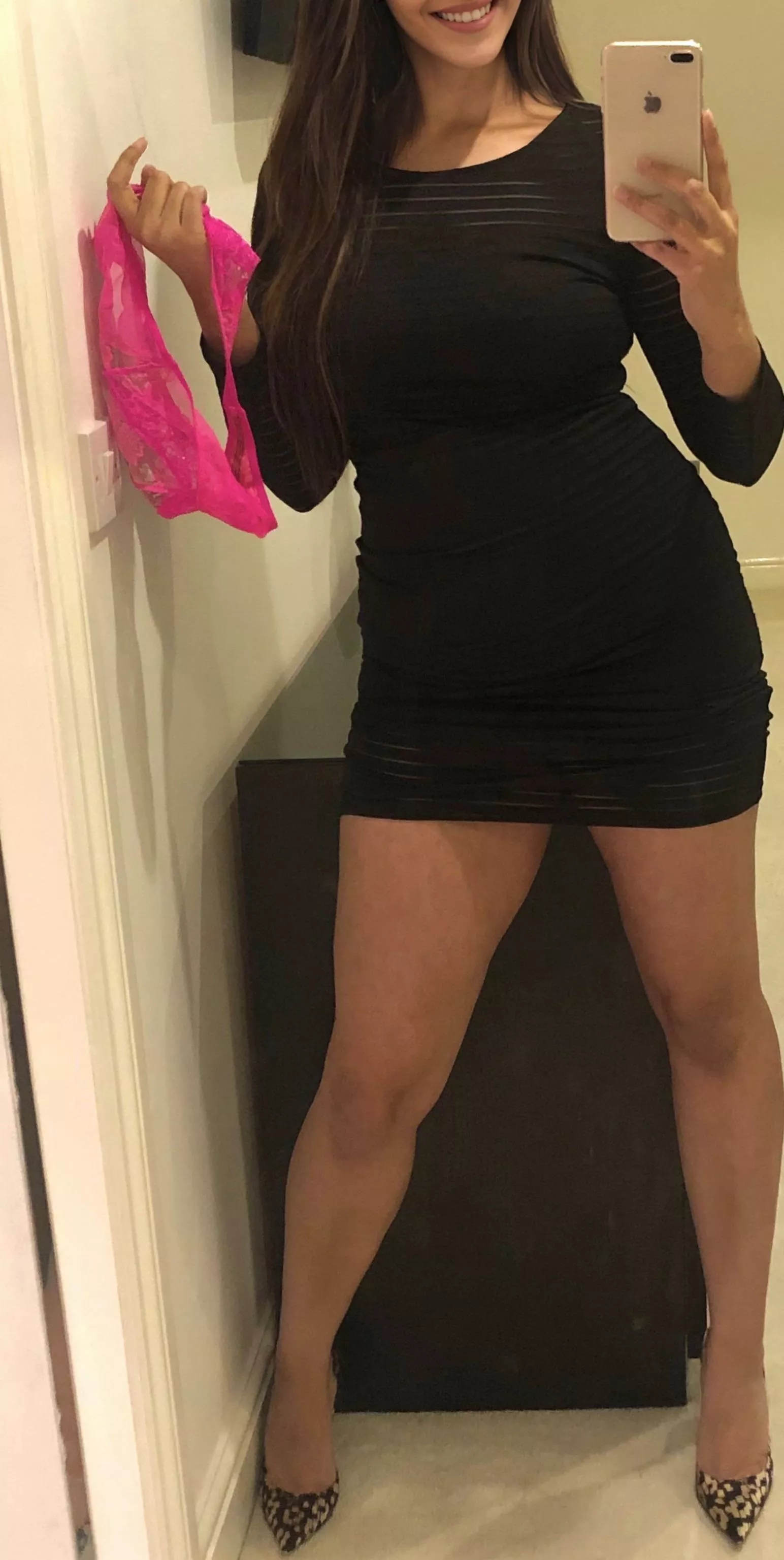 Will anyone notice I'm not wearing panties tonight...😈 posted by knightrider69x