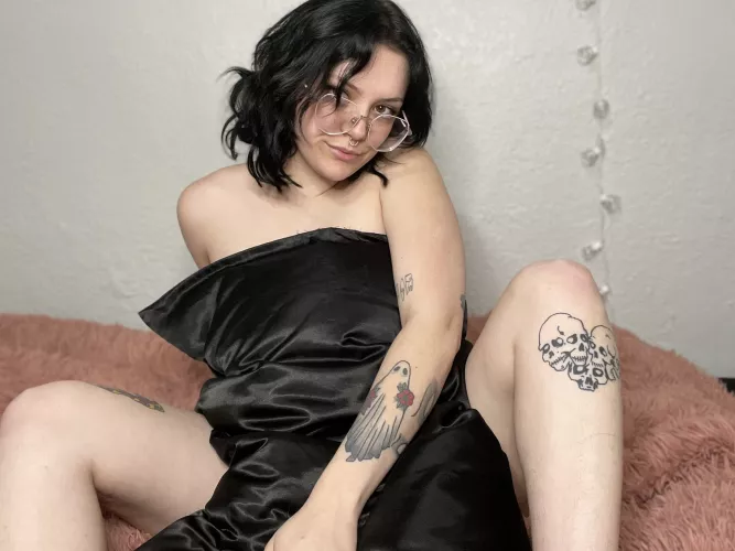 Would you mind having a little taste? by ruegrim