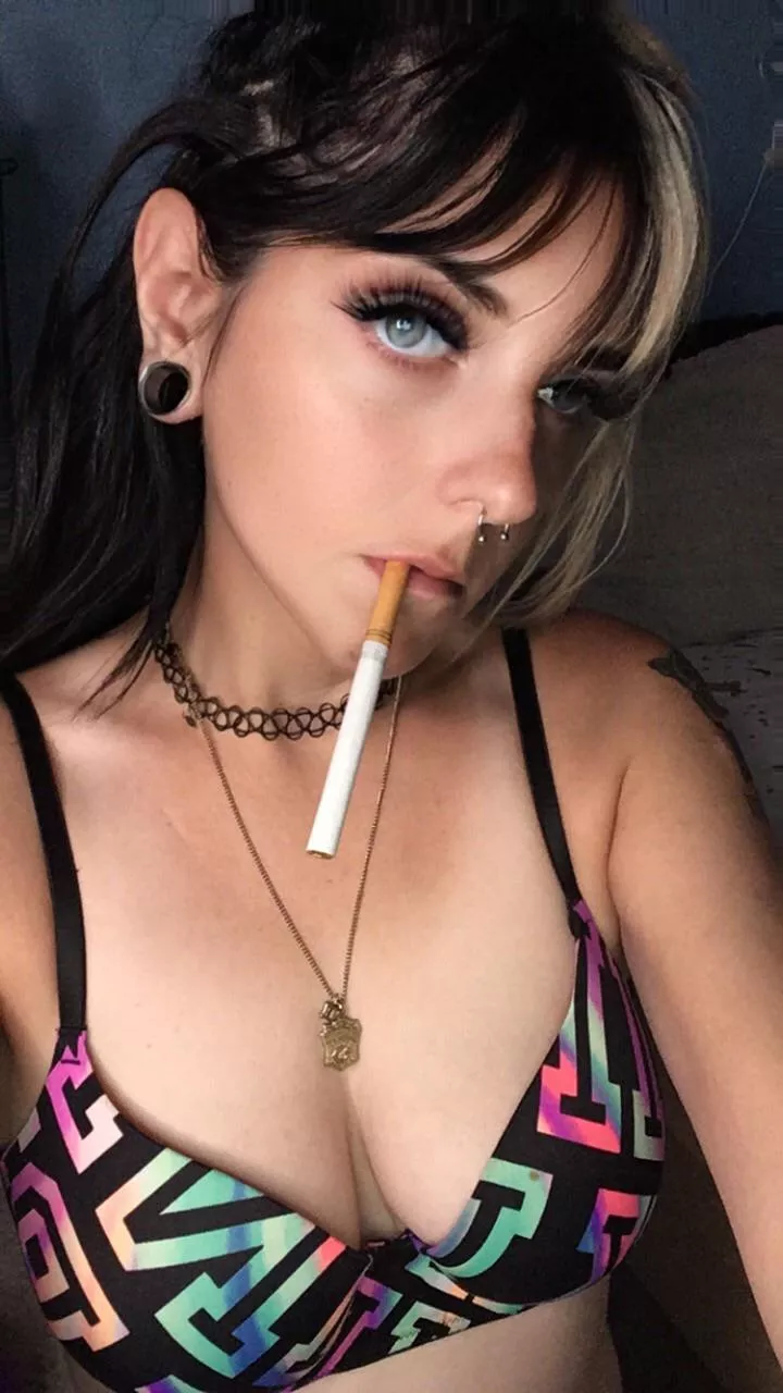 You wanna see me posted by SilverCartier