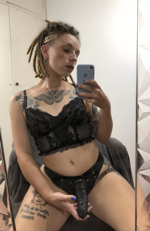 ARE YOU HUNGRY? by DreadGorgona