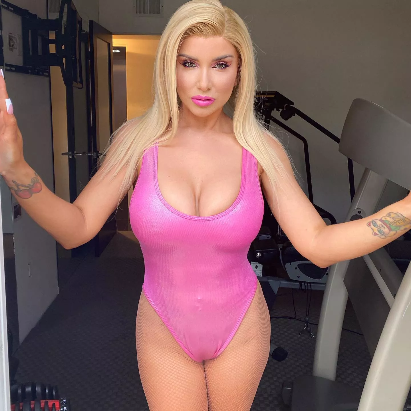 barbie romi posted by ugurguler