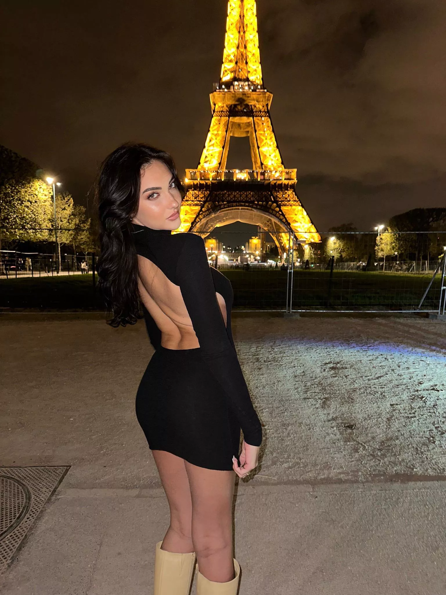 Black makes everything sexy 🥰 posted by KentBallard3