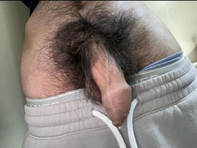 Can’t think of anything witty to say, just more male pubes by Unretractable001
