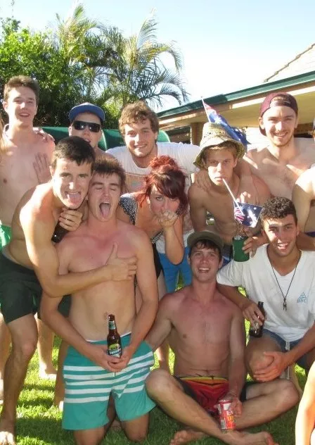 Cheeky lil grope posted by Disastrous-Bag000