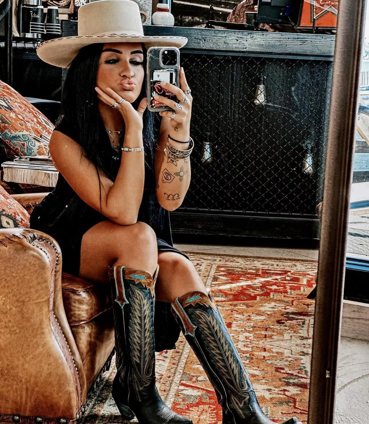 Cowgirl posted by lonelyalbuq