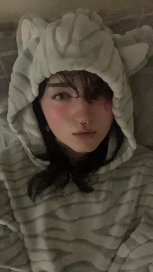 Cozy boy 🥰 by MxCreature1