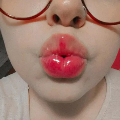 Do u see a heart ? by HypnoticCrisp