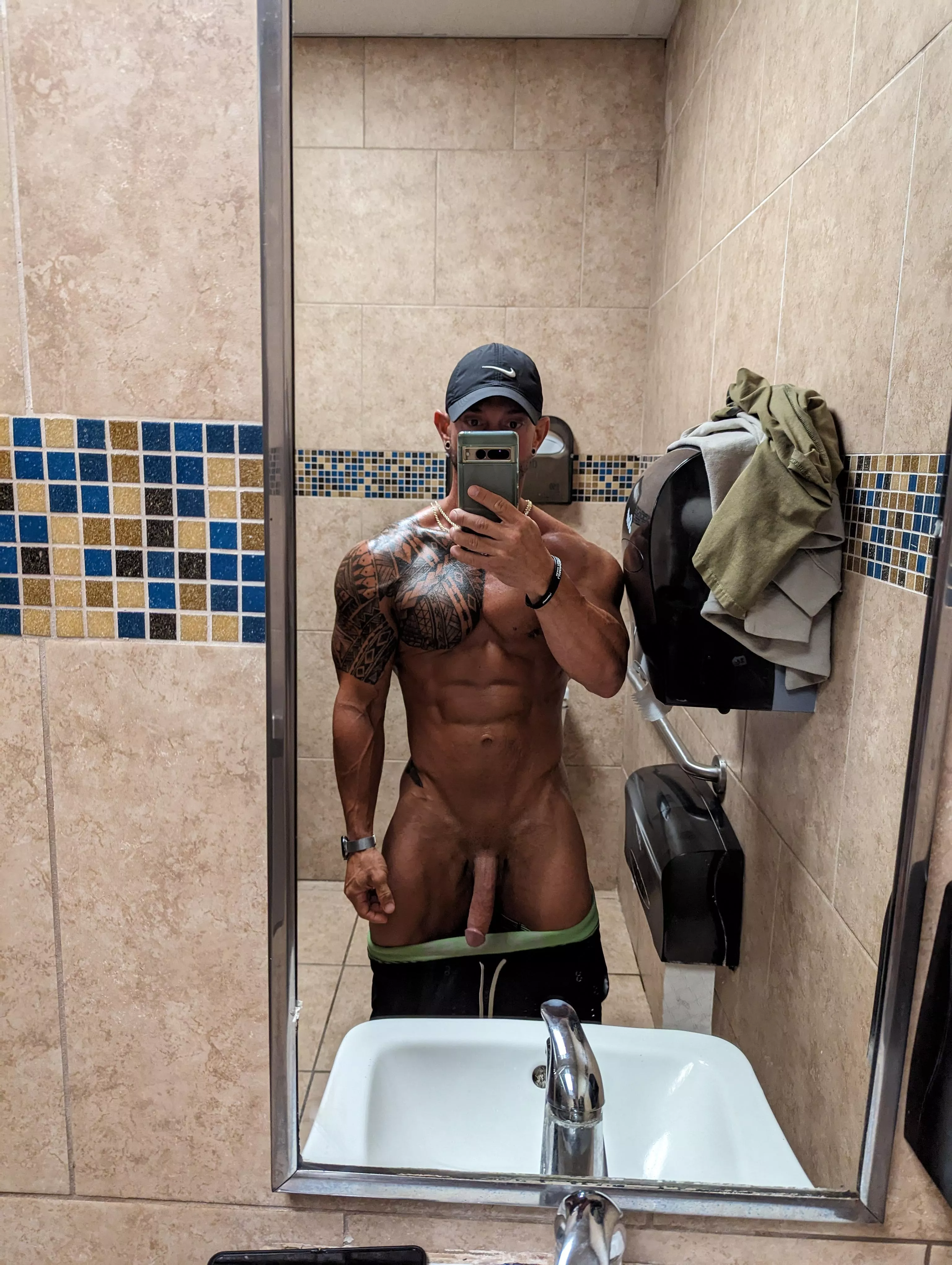 Don't really get [m]uch attention IRL. What can be wrong? Suggestions? posted by reeeeohssss9