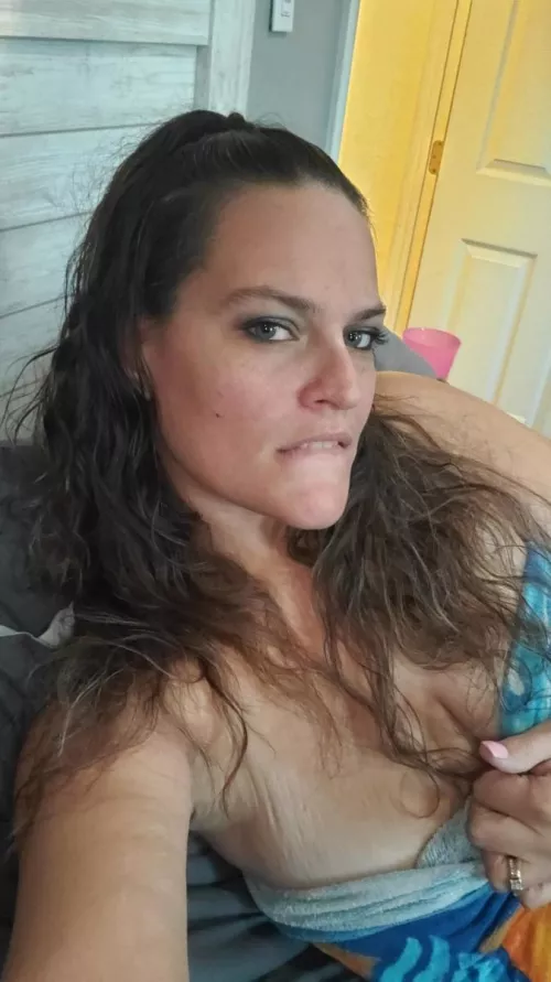 I am in position and waiting for you by reichalbabi69