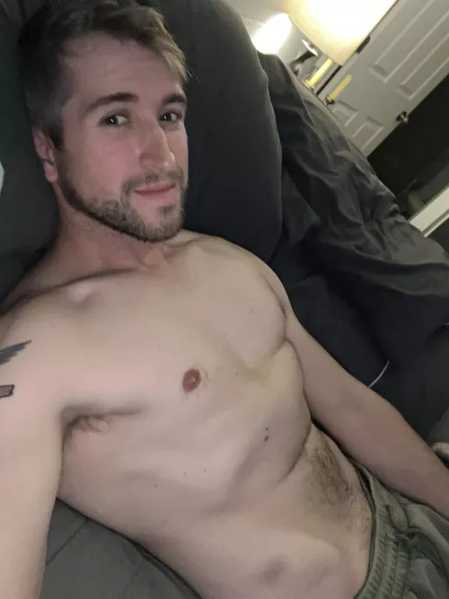 Lonely in this bed by youngyoungyoung24