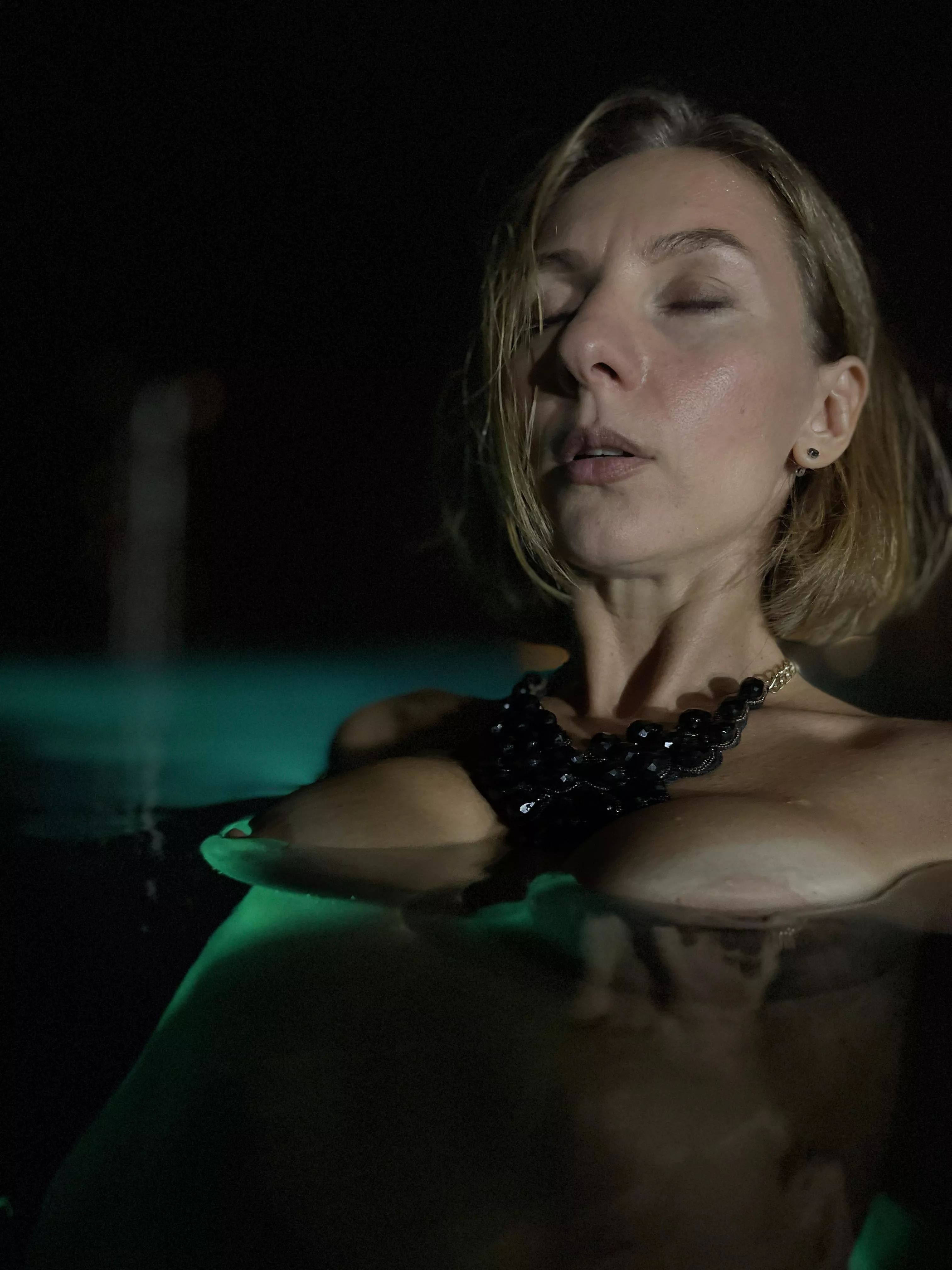 Orgasm in a water perfect posted by FriendlyAd9191