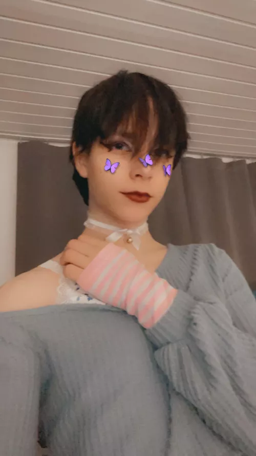 Quick 🦋 Selfie, Is it Gud? by CasualFb