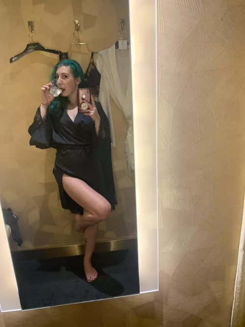 Silk and champagne by sirenskiss3