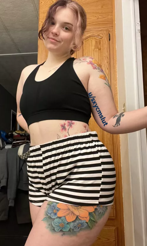 Thinking I look cozy by sxycmslut